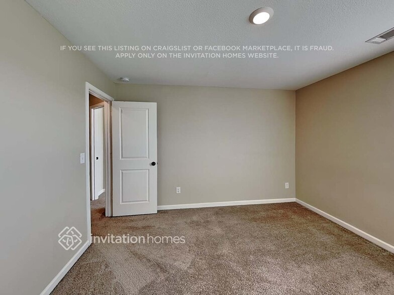 Building Photo - 442 Samara Ct