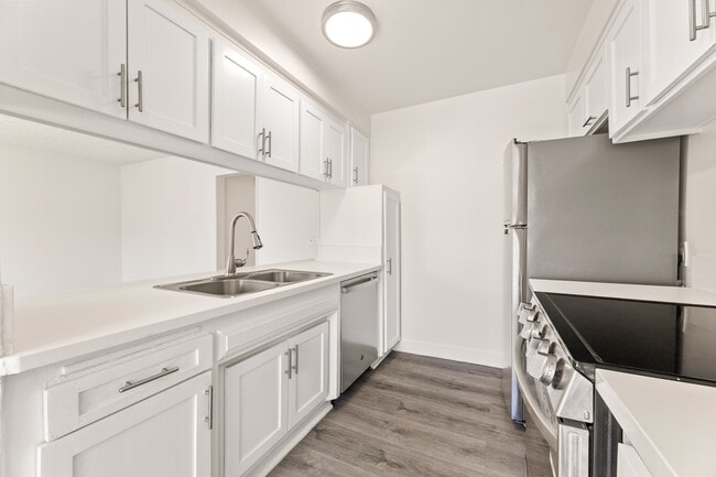 Building Photo - Lindley Apartments