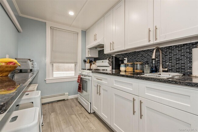 Building Photo - 51 Spring St