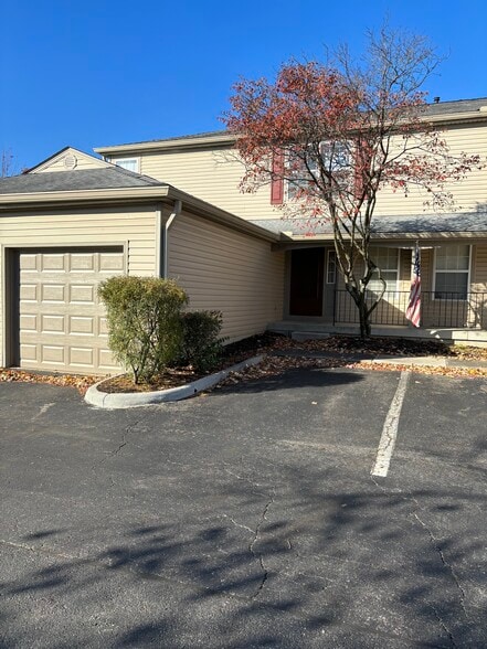 Primary Photo - 2037 Burbridge Ln