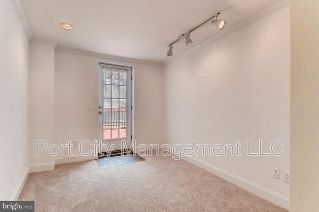 Building Photo - 3202 Fait Ave