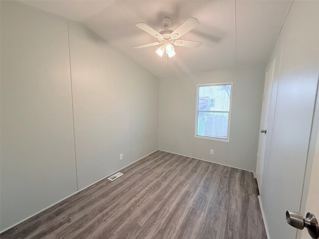 Building Photo - 12738 Pecan Tree Ct