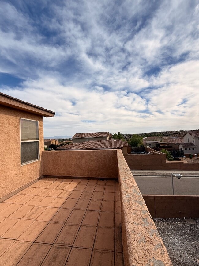 Building Photo - 2148 Vista de Colinas Dr SE