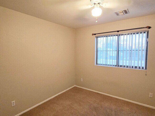 Building Photo - 5-bedroom in the heart of Gilbert