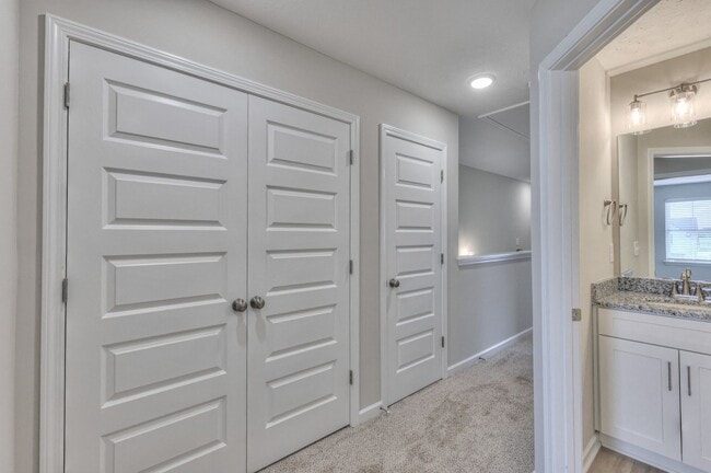 Building Photo - BRAND NEW Luxury Townhome in Tullahoma with MOVE IN SPECIAL!!