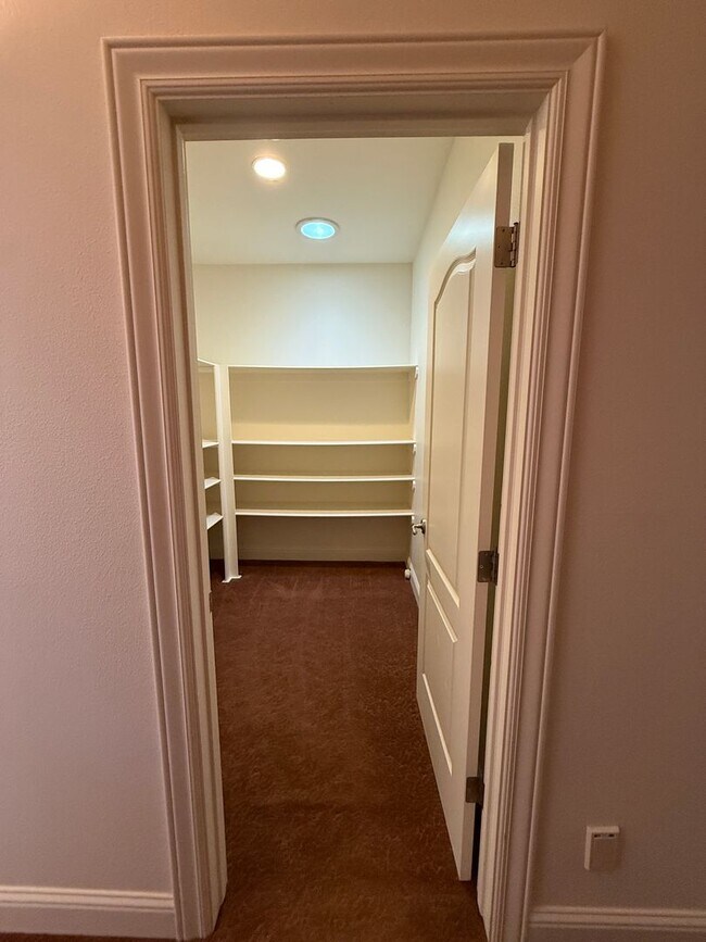 Building Photo - Beautiful Orcutt Custom Home in Solomon Estates on Approx One Acre