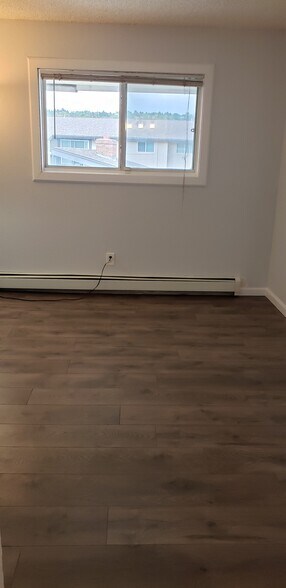 Building Photo - 5034 El Camino Dr