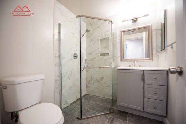 Building Photo - 855 Rorke Way