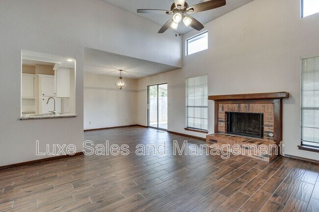 Building Photo - 7713 Doris Dr