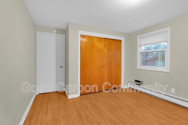 Building Photo - 1190 Orchard Park Rd