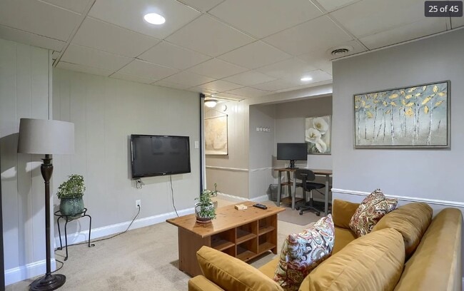 Building Photo - 429 S President Ave