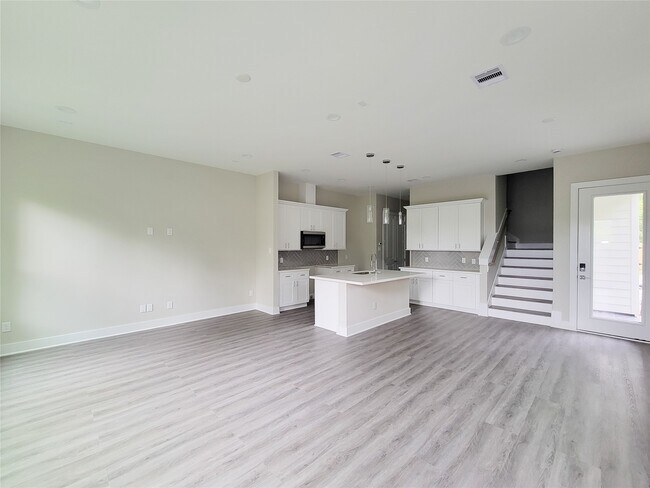 Building Photo - 8014 Huntington Spgs Ln