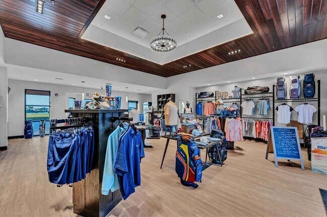 Building Photo - 12470 Wellen Golf St