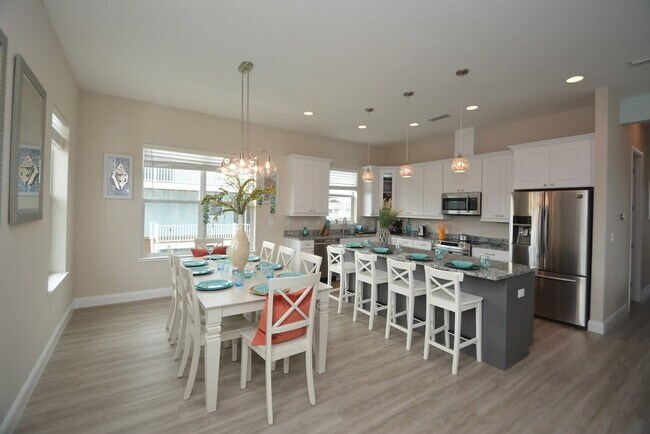 Building Photo - 36 Moody Dr