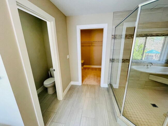 Building Photo - 8113 173rd Ave E