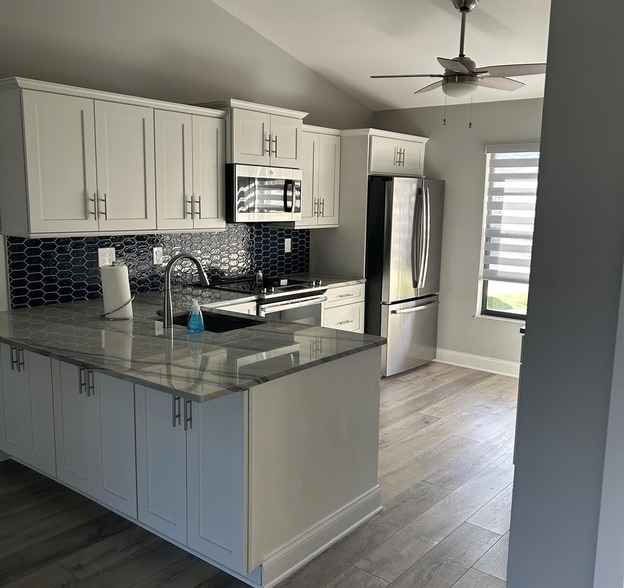 Building Photo - 7716 SE Sugar Sand Cir