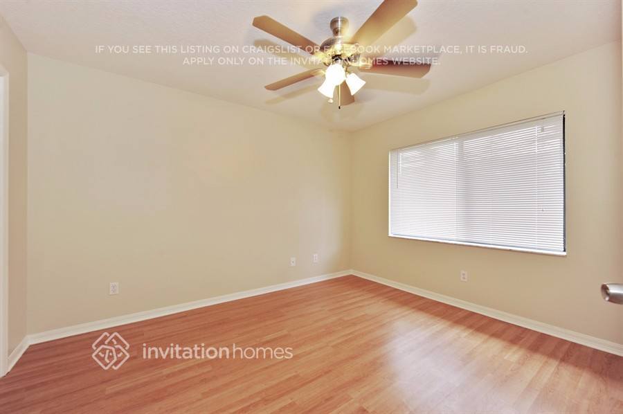 Building Photo - 2301 Sunview Ave