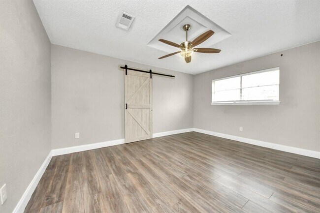 Building Photo - 13003 Foxburo Dr