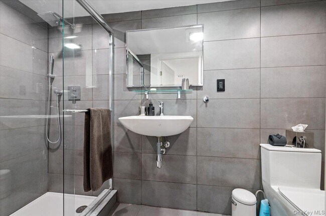 Building Photo - 94 Hands Creek Rd