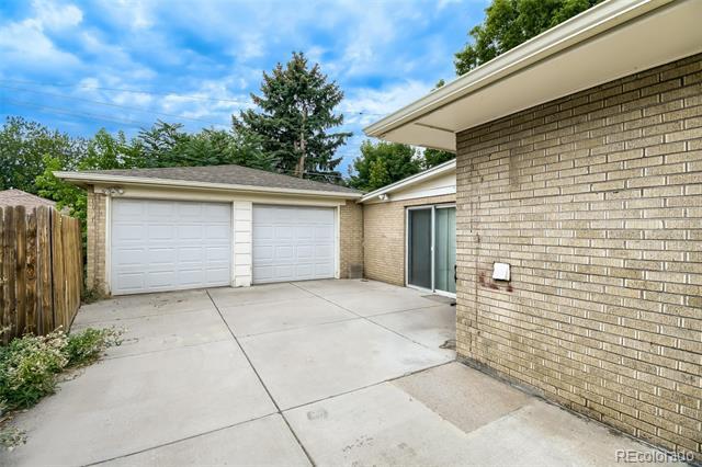 Building Photo - 4811 Fenton St