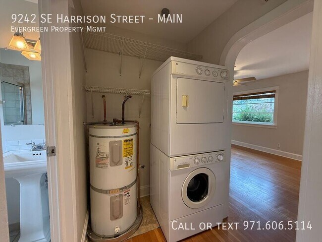 Building Photo - 9242 SE Harrison St