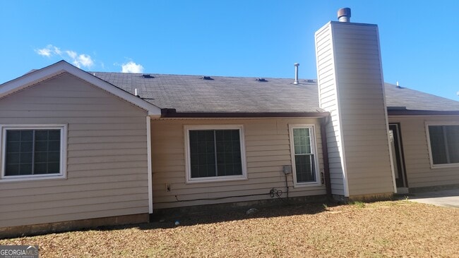 Building Photo - 445 Westside Dr