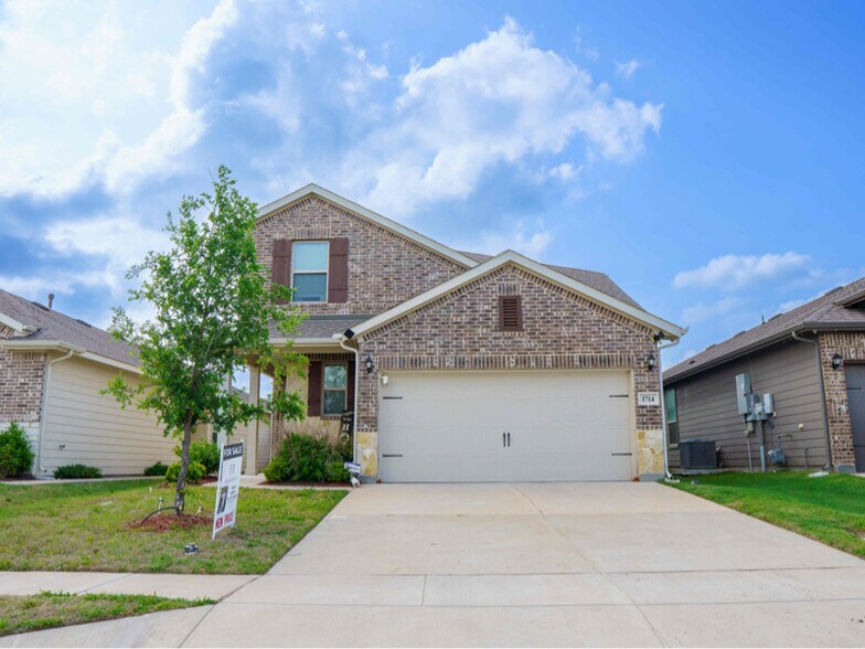 Primary Photo - 1714 Cecil Crst Ln