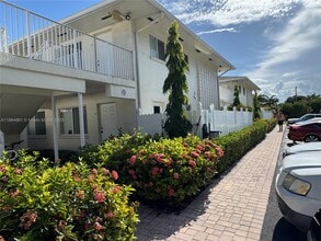 Building Photo - 1856 NE 46th St