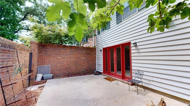 Building Photo - 212 Nack Ln