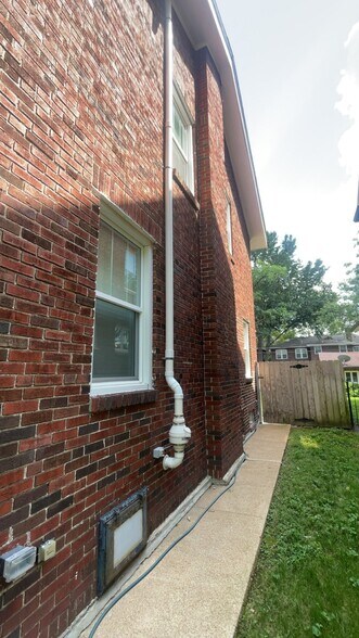 Building Photo - 6634 Pershing Ave