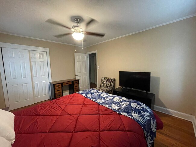 Building Photo - 406 Buie Ct
