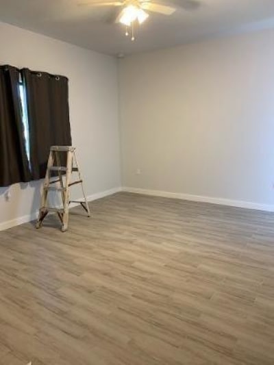 Building Photo - 167 SW 3rd St