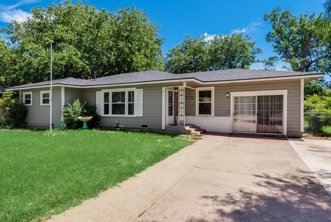 Building Photo - 1014 W Belden St