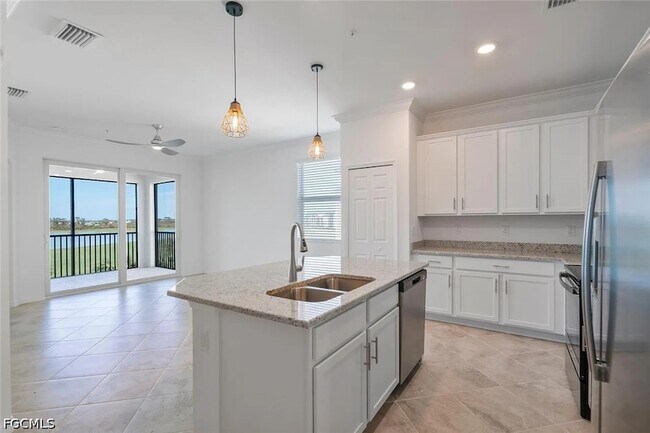 Building Photo - 43040 Greenway Blvd