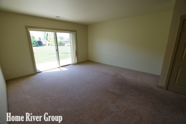 Building Photo - 1465 W Deer Crest St