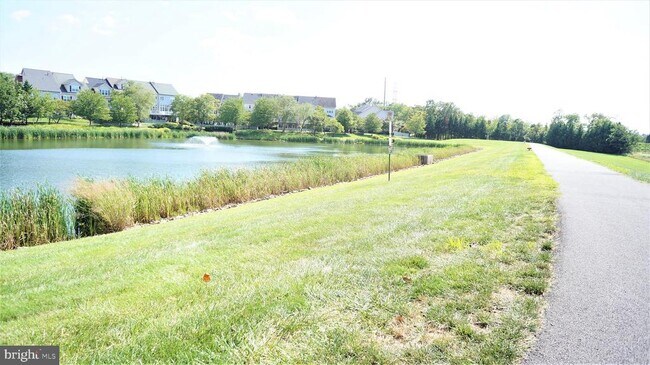 Building Photo - 12195 Abington Hall Pl