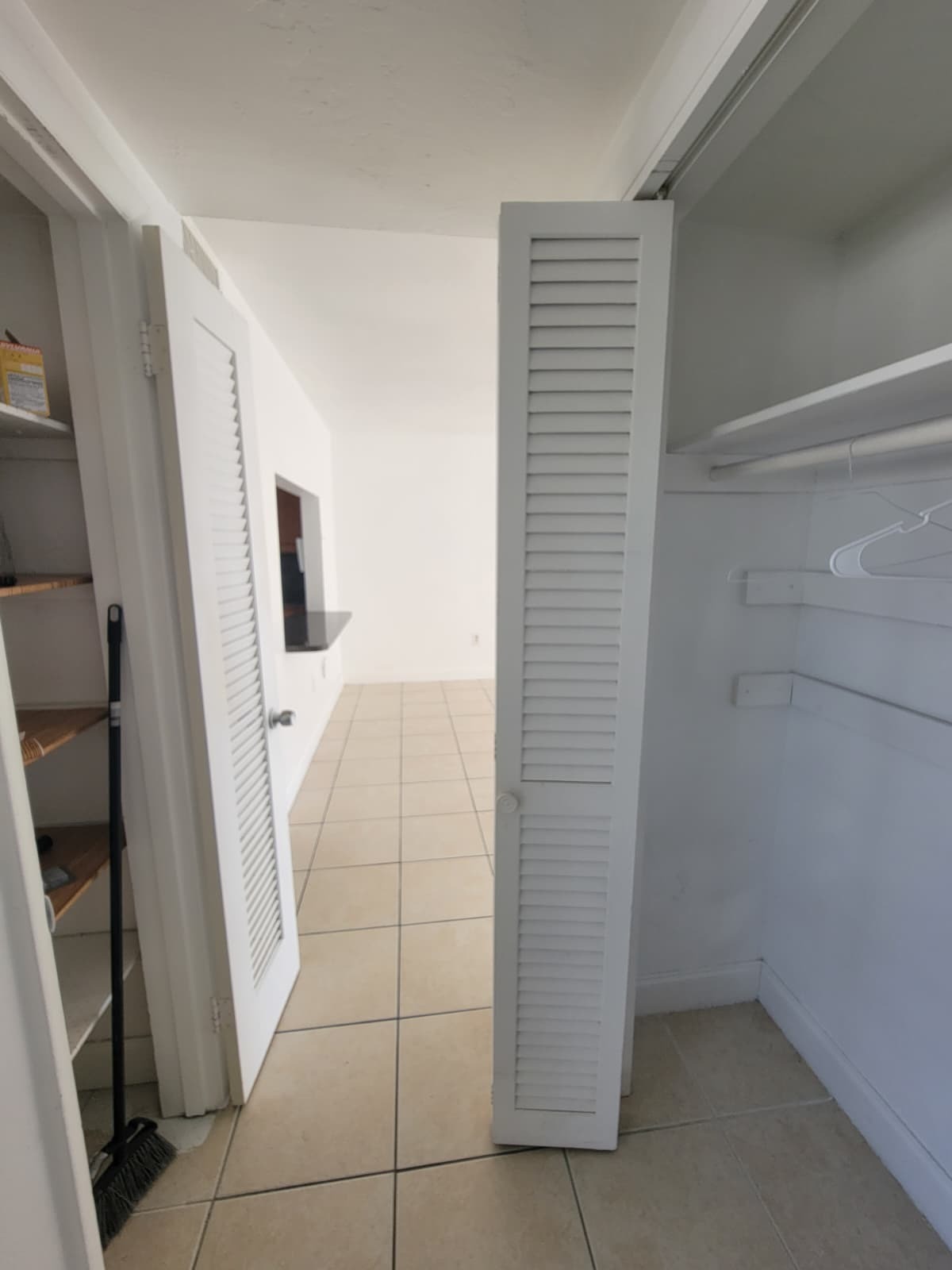 Building Photo - 2005 Sans Souci Blvd