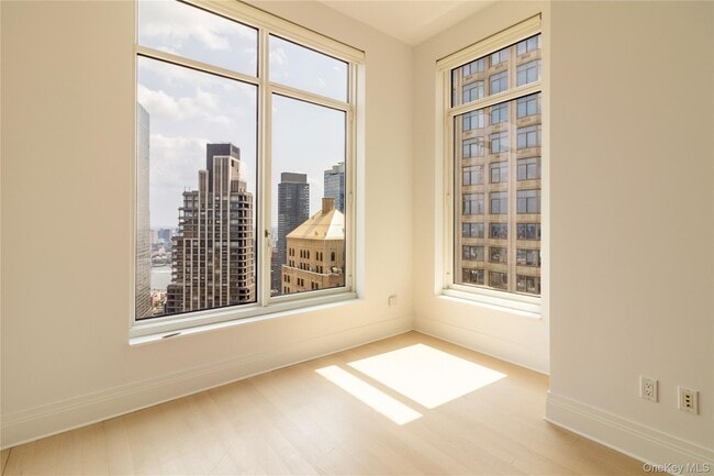 Building Photo - 30 Park Pl