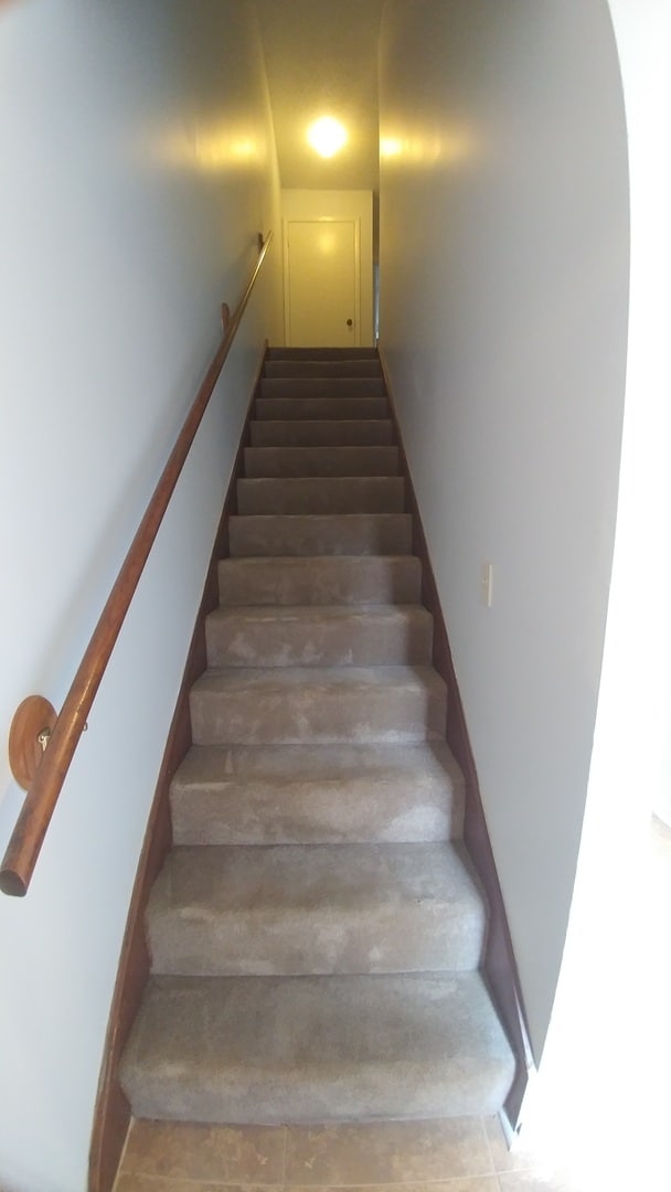 Building Photo - Newly Renovated Beautiful 2 Bedroom Home