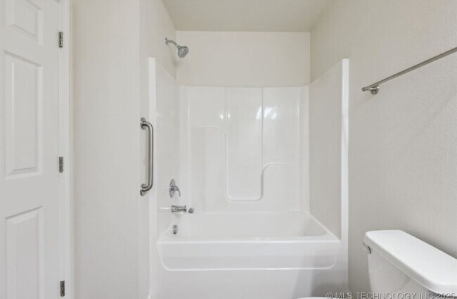 Building Photo - 5974 E 146th Pl S