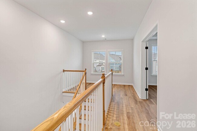 Building Photo - 8054 Houser St