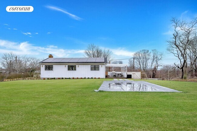 Building Photo - 29 W Lake Dr