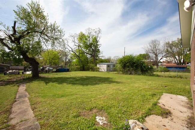 Building Photo - 5800 Hopson Dr
