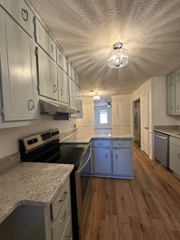 Building Photo - 5170-5172 Ridge Forest Dr