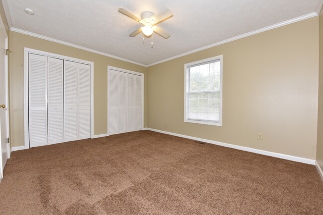 Building Photo - 1098 Chinook St