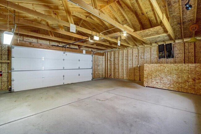 Building Photo - 3127 W Manitoba St