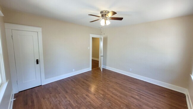 Building Photo - Vacancy at Whittier Duplex!
