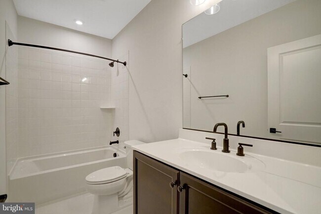 Building Photo - 9418 Dandelion Dr