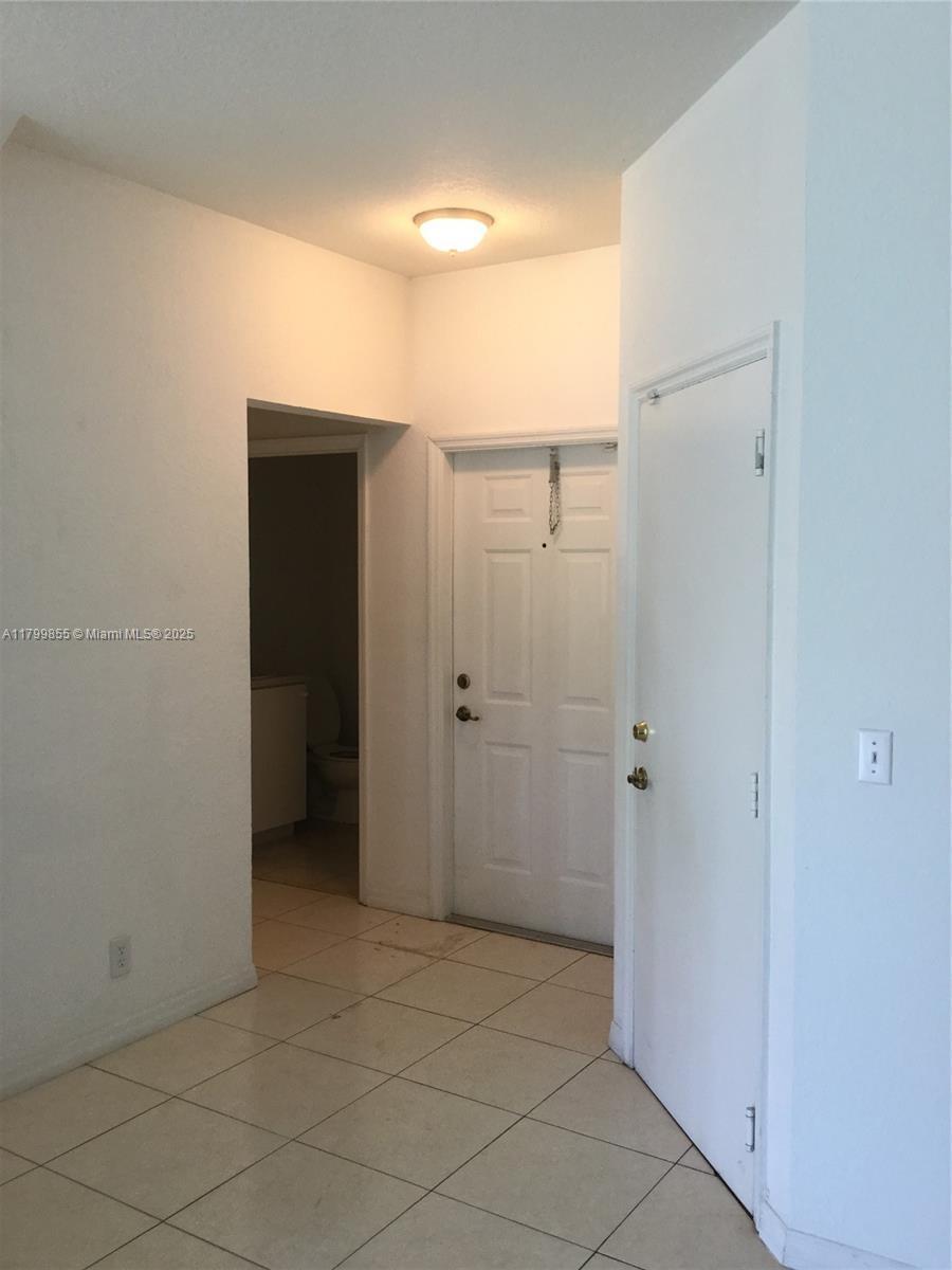 Building Photo - 3881 NW 91st Ter