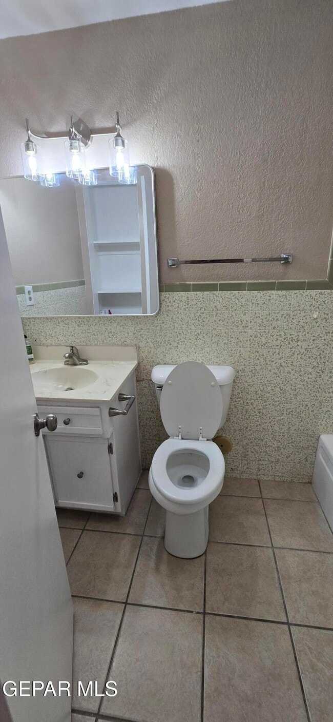 Building Photo - 9332 Hudson Way